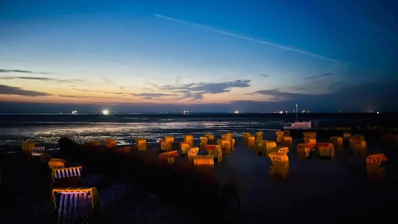 Cux // Vogelsand // 328 * Cuxhaven